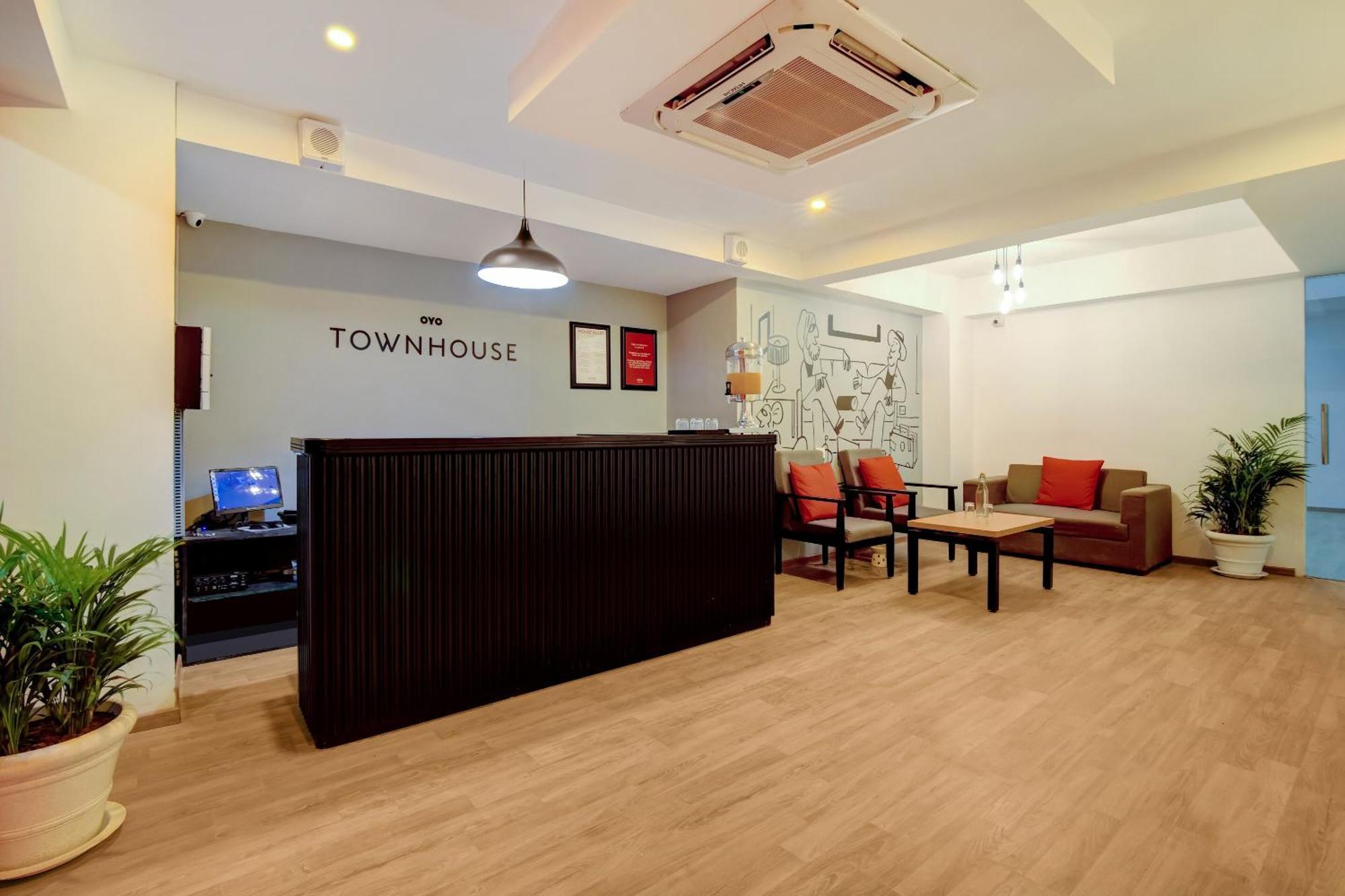 Townhouse Infinity Stays Gurgaon Exterior photo